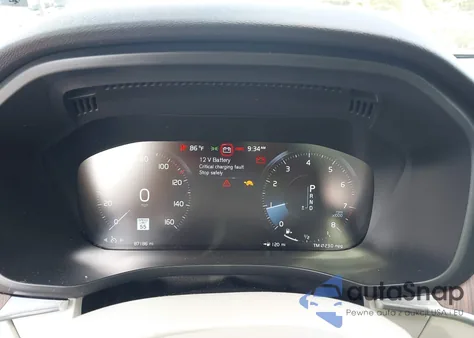 2021 Volvo Xc60 T5 Momentum z USA, uszkodzony, nr VIN YV4102DK8M1726892